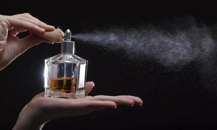 Visual of perfume diffusion in air